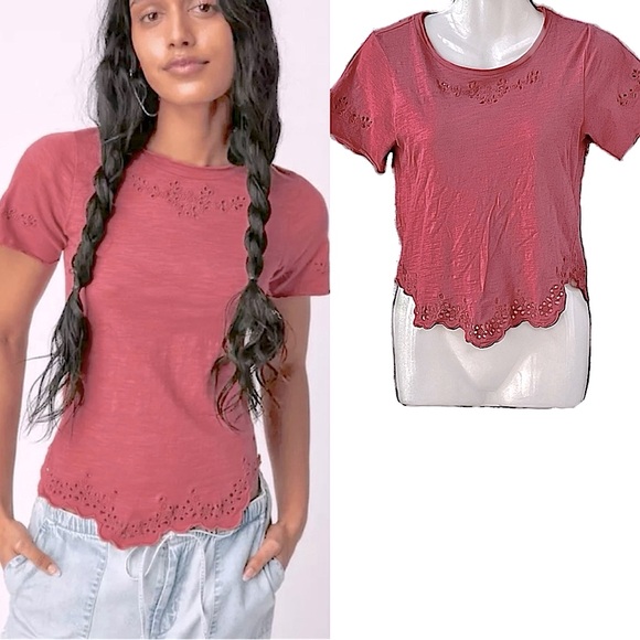 Free People NWOT Call Me Baby Cotton Eyelet Round Neck Short Sleeve Tee Shirt XS - Picture 1 of 12